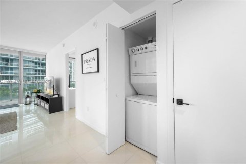 Condominio en alquiler en Miami, Florida, 2 dormitorios, 123.28 m2 № 2055427 - foto 8