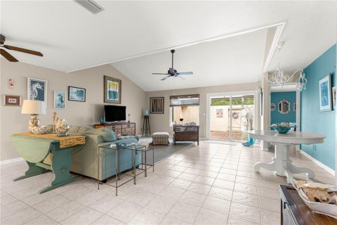 Casa en venta en Ocala, Florida, 3 dormitorios, 134.8 m2 № 1911461 - foto 6