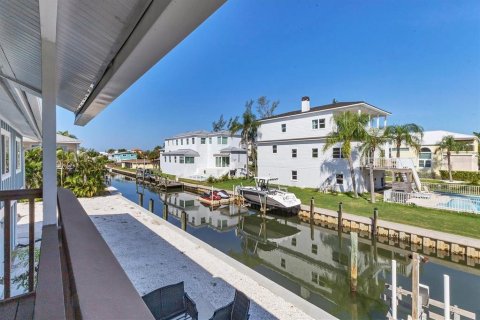 House in Longboat Key, Florida 2 bedrooms, 174.84 sq.m. № 2237261 - photo 30