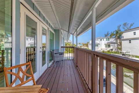 House in Longboat Key, Florida 2 bedrooms, 174.84 sq.m. № 2237261 - photo 29