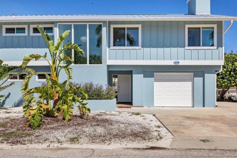 House in Longboat Key, Florida 2 bedrooms, 174.84 sq.m. № 2237261 - photo 7