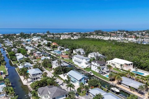 House in Longboat Key, Florida 2 bedrooms, 174.84 sq.m. № 2237261 - photo 4