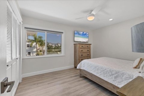 House in Longboat Key, Florida 2 bedrooms, 174.84 sq.m. № 2237261 - photo 23