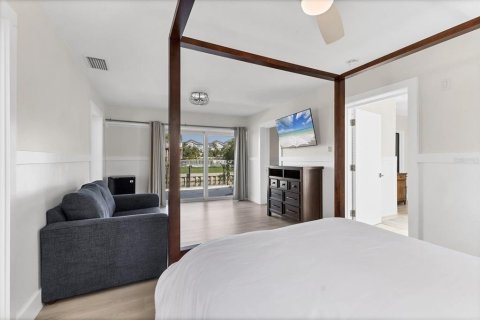 House in Longboat Key, Florida 2 bedrooms, 174.84 sq.m. № 2237261 - photo 27