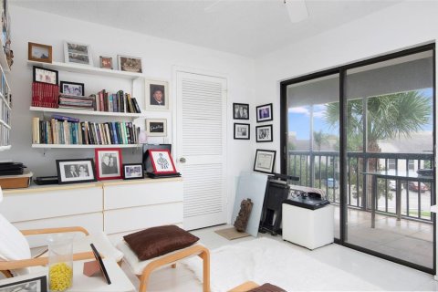 Condo in Clearwater, Florida, 3 bedrooms  № 2236167 - photo 16