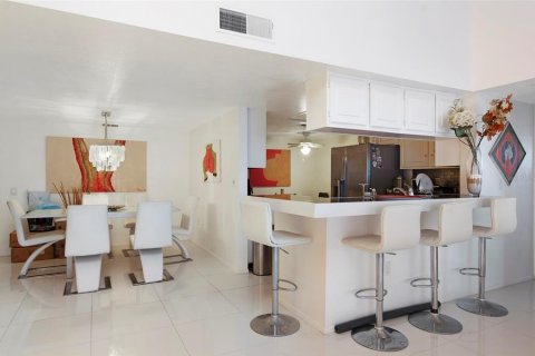 Condo in Clearwater, Florida, 3 bedrooms  № 2236167 - photo 5