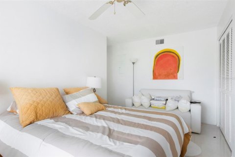 Condo in Clearwater, Florida, 3 bedrooms  № 2236167 - photo 19