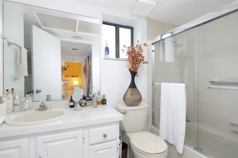 Condo in Clearwater, Florida, 3 bedrooms  № 2236167 - photo 20