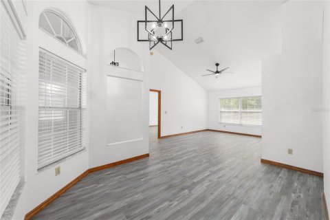 House in Dunnellon, Florida 4 bedrooms, 213.86 sq.m. № 2202424 - photo 3
