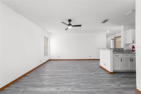 House in Dunnellon, Florida 4 bedrooms, 213.86 sq.m. № 2202424 - photo 26