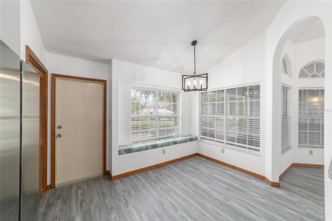 House in Dunnellon, Florida 4 bedrooms, 213.86 sq.m. № 2202424 - photo 8