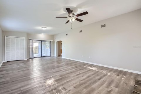 Casa en venta en Port Orange, Florida, 3 dormitorios, 188.31 m2 № 1815112 - foto 12