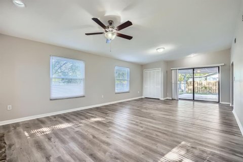 Casa en venta en Port Orange, Florida, 3 dormitorios, 188.31 m2 № 1815112 - foto 13