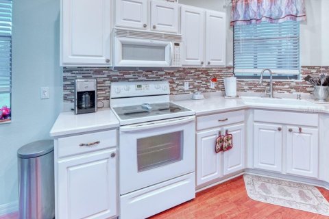 House in Kissimmee, Florida 2 bedrooms, 129.88 sq.m. № 1884965 - photo 9
