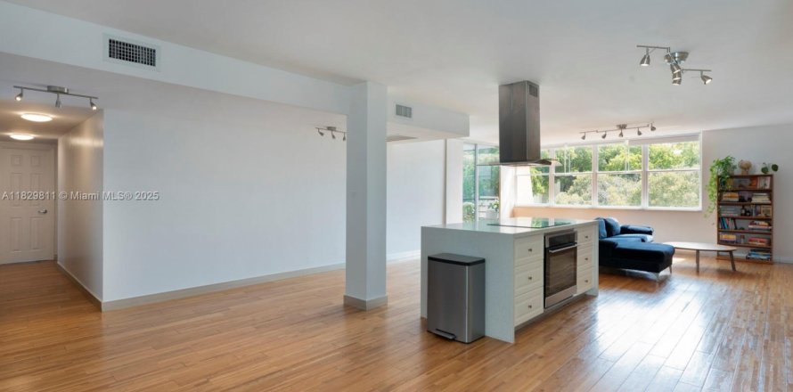 Condo à Aventura, Floride, 3 chambres № 1934008