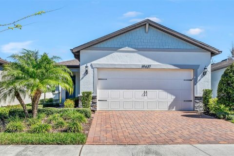 Casa en venta en Land O' Lakes, Florida, 2 dormitorios, 137.5 m2 № 1574655 - foto 1