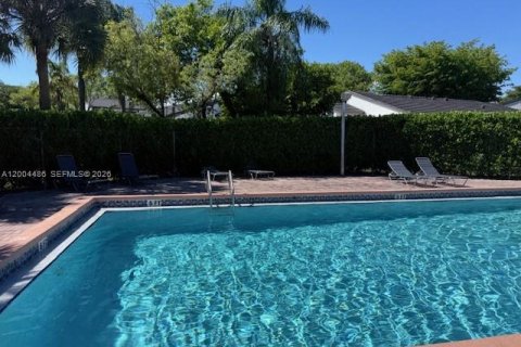 Купить таунхаус в Майами, Флорида 2 спальни, 101.73м2, № 2068574 - фото 6