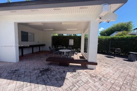 Купить таунхаус в Майами, Флорида 2 спальни, 101.73м2, № 2068574 - фото 4