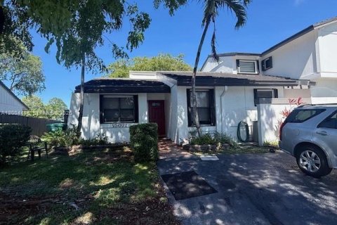 Купить таунхаус в Майами, Флорида 2 спальни, 101.73м2, № 2068574 - фото 2