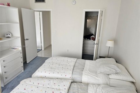 Купить кондоминиум в Санни-Айлс-Бич, Флорида 2 спальни, 125.42м2, № 2050482 - фото 9