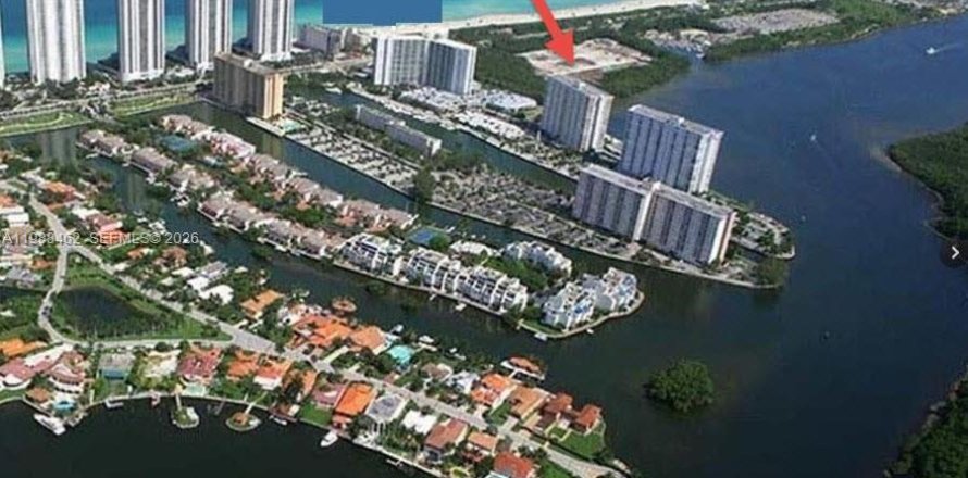 Кондоминиум с 2 спальнями в Санни-Айлс-Бич, Флорида № 2050482