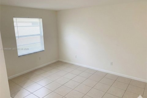 Купить таунхаус в Хомстед, Флорида 3 спальни, 141.58м2, № 2048378 - фото 12