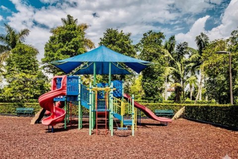 Купить таунхаус в Хомстед, Флорида 3 спальни, 141.58м2, № 2048378 - фото 5