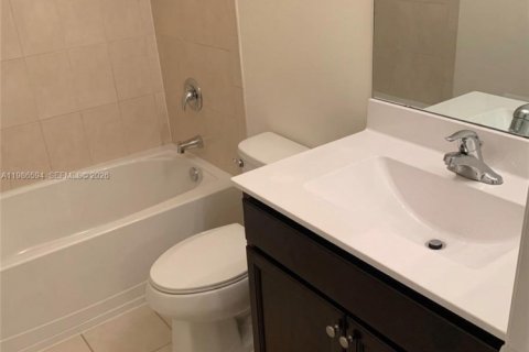 Купить таунхаус в Хомстед, Флорида 3 спальни, 141.58м2, № 2048378 - фото 10