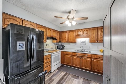 House in Tampa, Florida 3 bedrooms, 88.26 sq.m. № 1835083 - photo 8