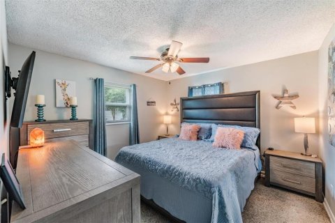 House in Tampa, Florida 3 bedrooms, 88.26 sq.m. № 1835083 - photo 13