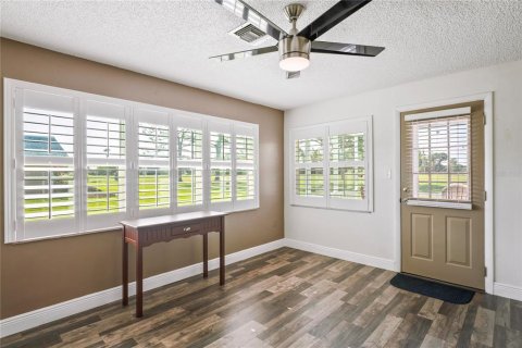Condo in New Port Richey, Florida, 2 bedrooms  № 1747521 - photo 19