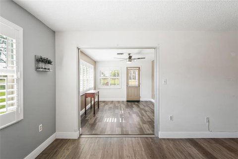 Condo in New Port Richey, Florida, 2 bedrooms  № 1747521 - photo 17