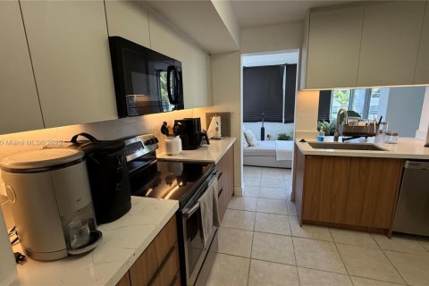 Condo in North Miami Beach, Florida, 2 bedrooms  № 1945277 - photo 20