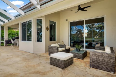 House in Weston, Florida 5 bedrooms, 255.3 sq.m. № 2036189 - photo 29