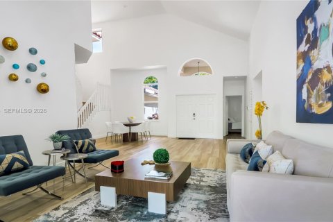 House in Weston, Florida 5 bedrooms, 255.3 sq.m. № 2036189 - photo 11