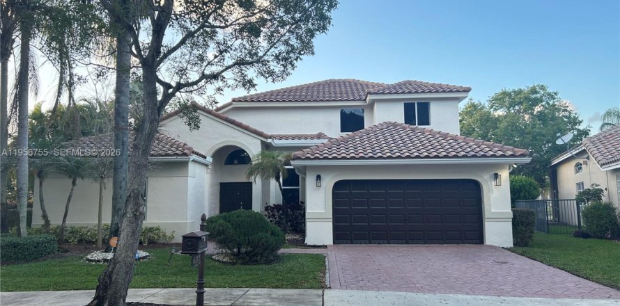 House in Weston, Florida 5 bedrooms, 255.3 sq.m. № 2036189