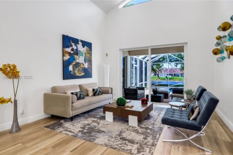 House in Weston, Florida 5 bedrooms, 255.3 sq.m. № 2036189 - photo 9