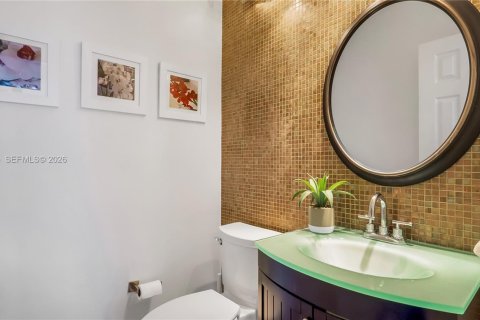 House in Weston, Florida 5 bedrooms, 255.3 sq.m. № 2036189 - photo 23