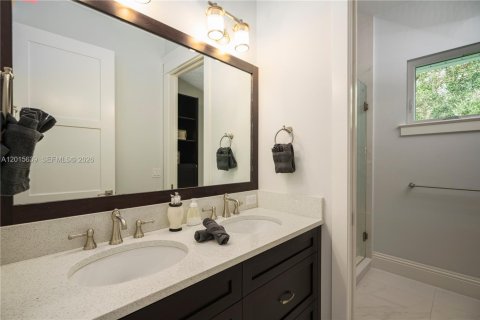 House in Stuart, Florida 6 bedrooms, 304.16 sq.m. № 2180715 - photo 22