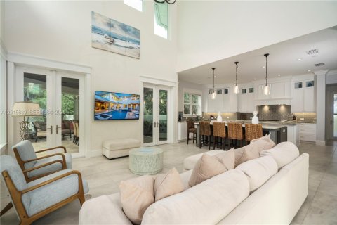 House in Stuart, Florida 6 bedrooms, 304.16 sq.m. № 2180715 - photo 11