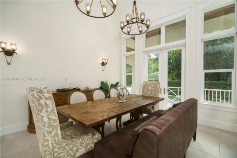 House in Stuart, Florida 6 bedrooms, 304.16 sq.m. № 2180715 - photo 13