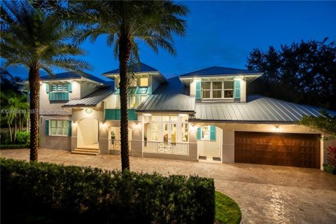 House in Stuart, Florida 6 bedrooms, 304.16 sq.m. № 2180715 - photo 30