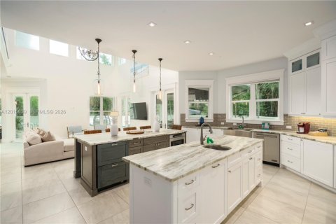 House in Stuart, Florida 6 bedrooms, 304.16 sq.m. № 2180715 - photo 5