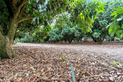 House in Homestead, Florida 4 bedrooms, 157.93 sq.m. № 1763743 - photo 26