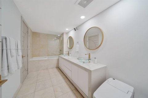 Copropriété à louer à Miami, Floride: 1 chambre, 96.15 m2 № 1935477 - photo 22