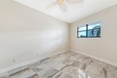 Купить кондоминиум в Сарасота, Флорида 3 комнаты, 136.19м2, № 2285330 - фото 24