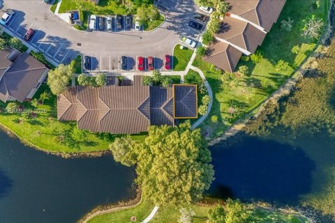 Condo in Sunrise, Florida, 1 bedroom  № 2088412 - photo 3