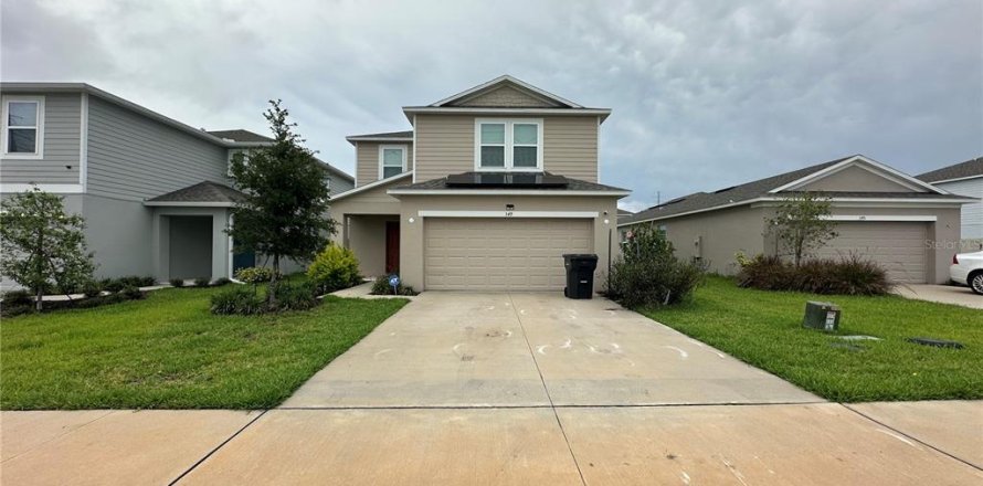 House in Haines City, Florida 3 bedrooms, 171.87 sq.m. № 1767665