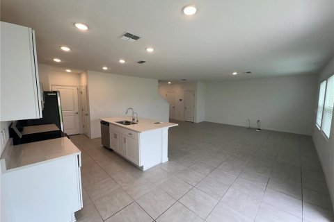 House in Haines City, Florida 3 bedrooms, 171.87 sq.m. № 1767665 - photo 5