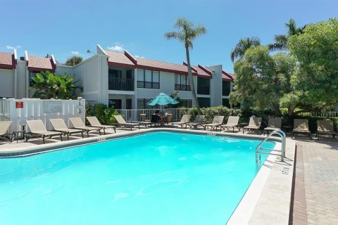 Condo in Bradenton Beach, Florida, 2 bedrooms  № 1816808 - photo 30